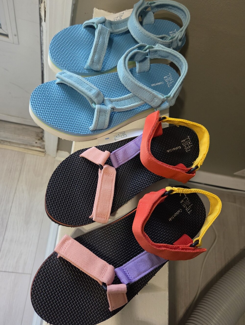 Time & Tru - Platform Wedge Sandals - similar to Tevas - NWT - size 9 - Comfort!